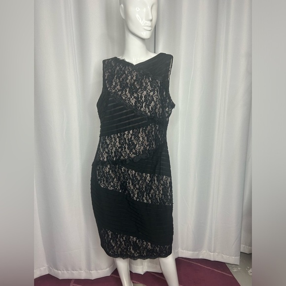 JAX lace combo dress - Picture 4 of 9